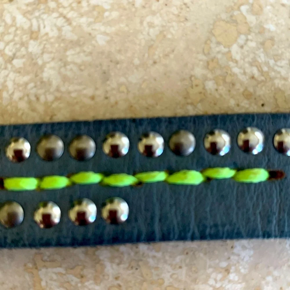 COWBOYS BELT Grey leather belt, silver studs & buckle, green lacing. M EUC